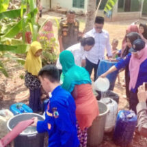 Pemkab Lampung Selatan Kembali Berikan Bantuan Air Bersih Kepada Warga
