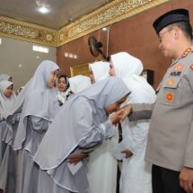 Peringati Maulid Nabi Muhammad SAW, Kapolresta Bandar Lampung Berikan Tali Asih Kepada Anak Yatim Piatu