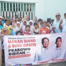 Hari Pertama Kampanye, DPD Gerindra Lampung dan PD Pira Bagikan Susu dan Makanan Gratis
