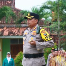 Jadi Pembina Upacara Di SMKN 1 Sukadana, Ini Pesan Kapolres Lamtim