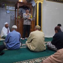 Solat Subuh Berjamaah, Kapolres Lamtim Ajak Masyarakat Sukseskan Pemilu 2024