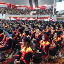 Unila Wisuda 745 Mahasiswa, Rektor Ajak Lulusan Jaga Nama Almamater