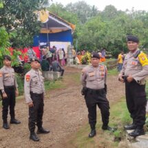 Pastikan PSU Kondusif, Polres Lampung Timur Amankan TPS di Desa Sambirejo Jabung