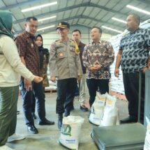 Kapolres Launching Penyaluran Cadangan Beras Pemerintah, Bantuan Pangan Tingkat Kabupaten Tulang Bawang Barat 2024