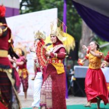 Rayakan Dies Natalis ke-56, FKIP Gelar Karnaval dan Muhibah Seni Multikultural