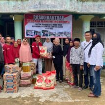 Sekretaris Komisi III DPRD Lampung Lesty Putri Utami Berikan Bantuan Korban Angin Puting Beliung
