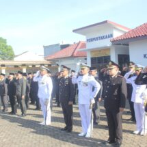 Kasrem 043/Gatam Ikuti Ziarah Peringati Hari Jadi Ke-60 Provinsi Lampung di TMP