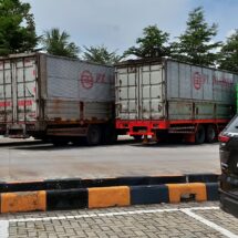 H-4 Hari Raya Jalan Tol Trans Sumatra Lancar, Puluhan Truk Parkir di Rest Area