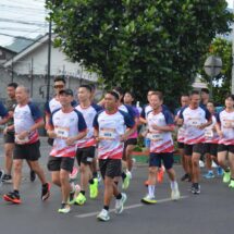 Bersama Masyarakat, Danrem 043/Gatam Ikuti BDL Run 10 K dan 5 K