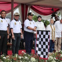 HUT Lampung Ke-60, Gubernur Arinal Lepas Kirab Marching Band dan Karnaval Pawai Kendaraan Hias