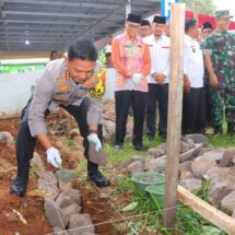 Kapolresta Bandar Lampung Letakkan Batu Pertama Pembangunan Mushola di Mapolsek Kemiling