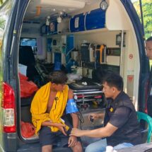 Subsatgas Dokkes Polda Lampung Berikan Fasilitas Layanan Kesehatan Atlet WSL Krui Pro 2024