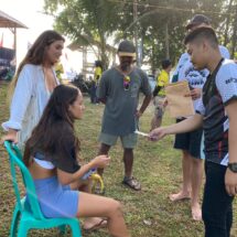 Tim Medis Polda Lampung Sigap Tangani Cidera Atlet di WSL Krui Pro 2024