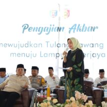 Gubernur Arinal dan Riana Hadiri Pengajian Akbar Pemprov Lampung di Tulang Bawang