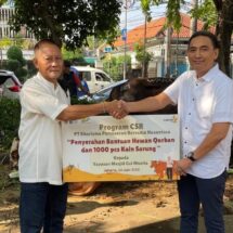 Corporate Social Responsibility Program: PT KPBN Salurkan Hewan Qurban dan 1.000 Pcs Kain Sarung