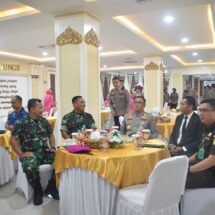 Kasrem 043/Gatam Hadiri Tradisi Hari Bhayangkara Ke-78 Polda Lampung