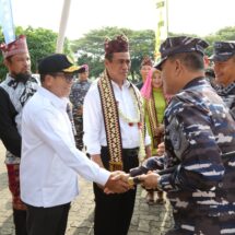 Pj. Gubernur Lampung Dampingi Mentan dan Kunjungi Program Ketahanan Pangan di Markas Komando Brigif 4 Padang Cermin