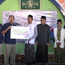 Gelar Pelatihan Kewirausahaan dan Penyerahan Modal Usaha, PLN Dorong Kemandirian Pesantren di Lampung