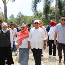 Pj. Gubernur Samsudin Ajak Masyarakat Ramaikan Wisata Edukasi Kebun PKK Agropark Sabah Balau Lampung Selatan