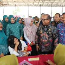 Pj. Gubernur Samsudin dan Ibu Maidawati Tinjau Penanggulangan Stunting dan Posyandu di Purbolinggo Lampung Timur