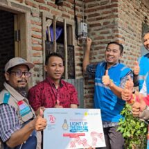 Kado Hari Kemerdekaan RI 79, PLN Nyalakan 39 Sambungan Listrik Gratis Light Up the Dream Untuk Keluarga Prasejahtera di Lampung