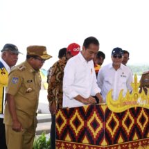 Presiden Jokowi Didampingi Pj. Gubernur Samsudin dan Menteri PUPR Resmikan Bendungan Margatiga di Lampung Timur