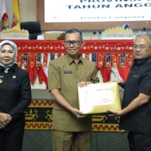 Penyerahan Raperda Anggaran Tahun 2025 Pada Rapat Paripurna Pembicaraan Tingkat I DPRD Lampung