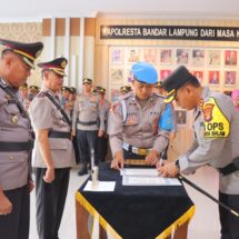 Jabatan Kasat Reskrim Polresta Bandar Lampung dan Kapolsek Teluk Betung Timur Diserahterimakan