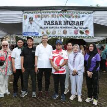 Pengendalian inflasi, Pj. Gubernur Samsudin Tinjau Pasar Murah di Lapangan Korpri Komplek Kantor Gubernur