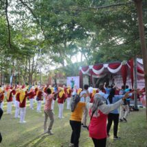 Tingkatkan Kebersamaan dan Solidaritas, Unila Gelar Senam Bersama dan Lomba Tradisional