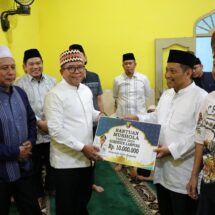 Pj. Gubernur Samsudin Silaturahmi dan Nostalgia dengan Warga di Perumahan Bataranila