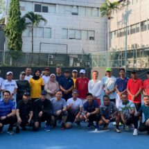 Tingkatkan Silaturahmi dan Sinergitas, Pj. Gubernur Samsudin dan Jajaran Pemprov Olahraga Tenis Bersama Jajaran Kemenpora RI