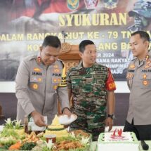 Kapolres Tulang Bawang Beri Kejutan Dandim 0426/TB di HUT TNI ke-79