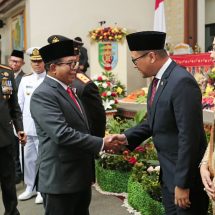 Pj. Gubernur Samsudin Hadiri Rapat Paripurna Istimewa Pengucapan Sumpah/Janji Pimpinan DPRD Lampung Masa Jabatan 2024-2029