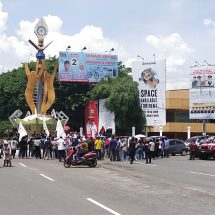 Polisi Kawal Aksi Damai Pendukung Paslon Nomor Urut 2 di Metro