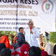 Reses di Desa Kota Dalom, Sekertaris Komisi V DPRD Lampung, Elly Wahyuni Bawa Kepentingan Masyarakat ke Gedung Legislator