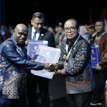 Lampung Raih Penghargaan Provinsi Pembina KKP HAM 2024 pada Puncak Peringatan Hari HAM Sedunia Ke-76