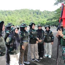 Pj. Ketua TP PKK Maidawati Retnoningsih Samsudin Ikuti LDK Organisasi Wanita di Markas Brigif 4 Marinir/BS, Pesawaran