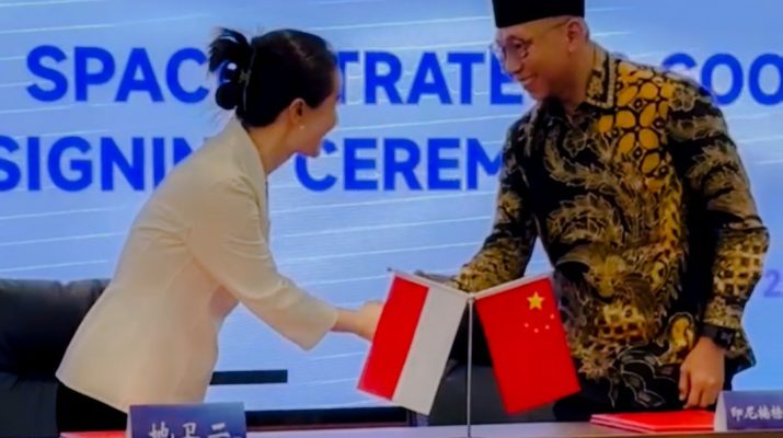 Lampung Menuju Antariksa, Gubernur Mirza Tandatangani Kerja Sama Satelit Dengan Perusahaan Teknologi Luar Angkasa Tiongkok
