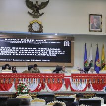 Ketua DPRD Ahmad Giri Akbar Memimpin Rapat Paripurna Jawaban Gubernur Atas Pandangan Umum Fraksi Fraksi