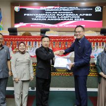 Pemprov Lampung Serahkan Dokumen Raperda APBD Tahun Anggaran 2026 Kepada DPRD Lampung