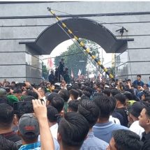 Akhirnya, Gubernur, Ketua DPRD, Kapolda, dan Pangdam XXI Radin Inten Temui Massa Aksi