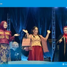 Busana Desainer Lokal Lampung Selatan Curi Perhatian di Lamsel Fest 2025, UKP Zita Anjani Tampil Memukau di Runway