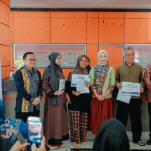 Wagub Jihan Nurlela Luncurkan Penyaluran BLT Sementara Kesra Tahun 2025 Bagi Keluarga Penerima Manfaat di Lampung