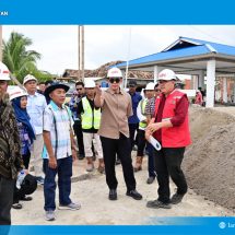 Turun Langsung Awasi Pembangunan, Bupati Egi Siapkan Kampung Nelayan Merah Putih Ketapang Jadi Destinasi Wisata Pesisir Modern