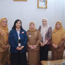 Wulan Mirza Sambut Kepulangan Camelia, Anak Pringsewu yang Terlantar di Negeri Jiran