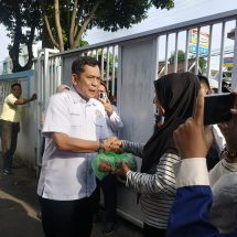 Puluhan Alumni SMAN 1 Lintas Generasi Tahun 1972-2026 Berbagi Takjil Season ke 3 di Bulan Ramadhan 