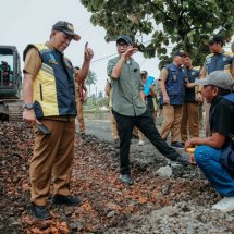 30 Tahun Tak Tersentuh, Gubernur Mirza Pacu Perbaikan Jalan Gedong Aji–Umbul Mesir Tulang Bawang