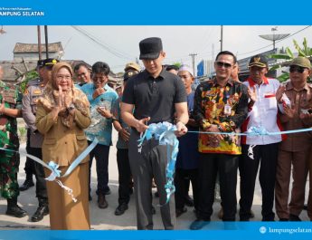 Jalan Mulus, Ekonomi Tumbuh: Bupati Egi Resmikan Akses Bumi Daya-Trimomukti, UMKM Singkong Ikut Terdongkrak