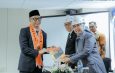 Gubernur Rahmat Mirzani Djausal dan Sekdaprov Marindo Raih Predikat Lulusan Terbaik Program Profesi Insinyur Fakultas Teknik Unila Periode April 2026